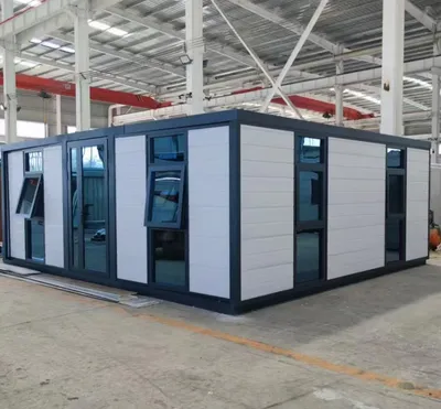 Casa de contenedores de campamento plano