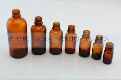 Vial de botella de vidrio con pipeta y bombilla